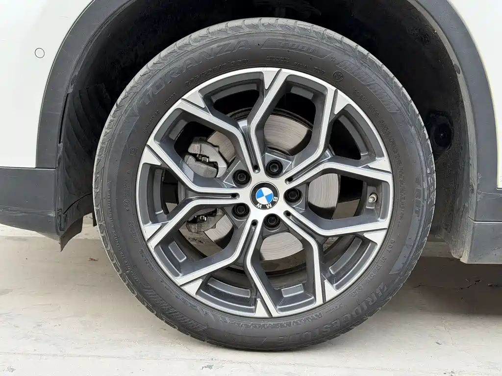 BMW X1 2020 sDrive20Li Exclusive Model купить на сайте DeffCars