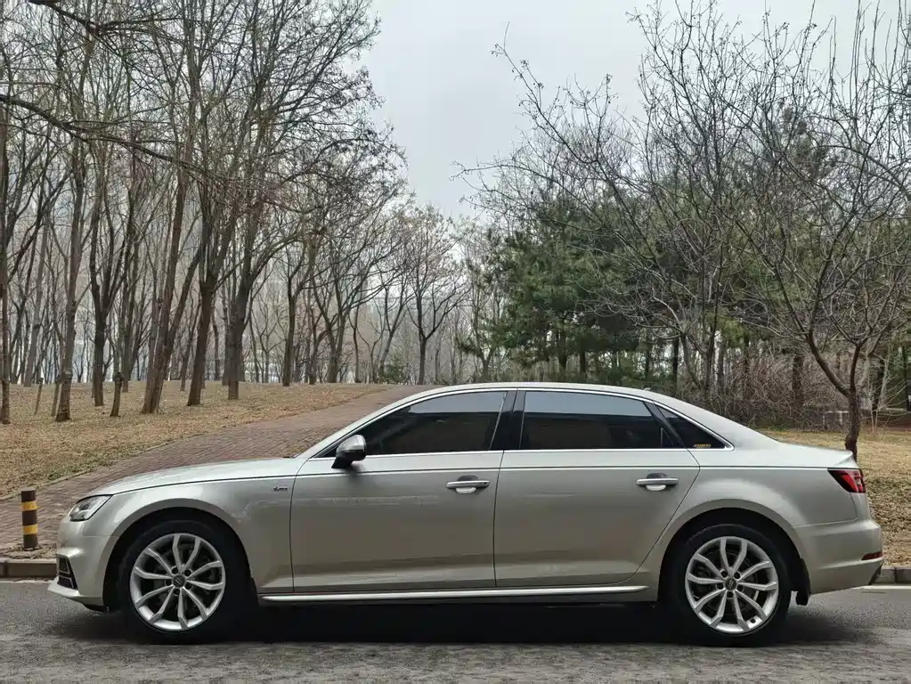 Audi A4L 2018 30th Anniversary Model 40 TFSI Fashion Model купить на сайте DeffCars