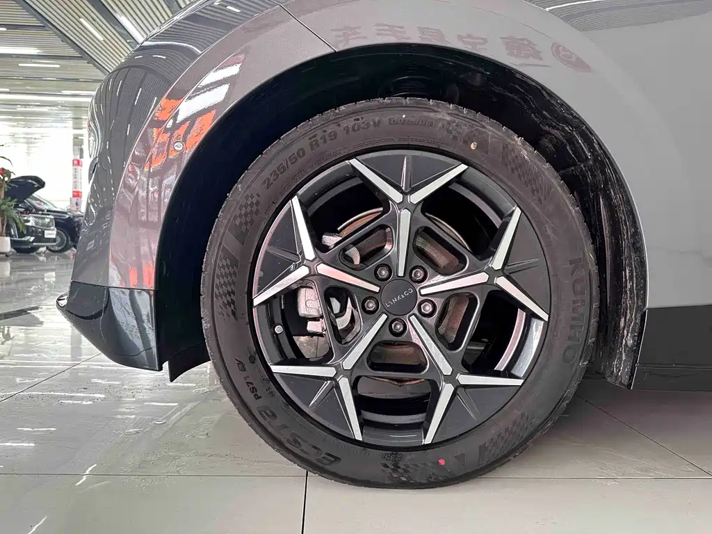 Lynk & Co Z20 2025 530km rear drive Max купить на сайте DeffCars