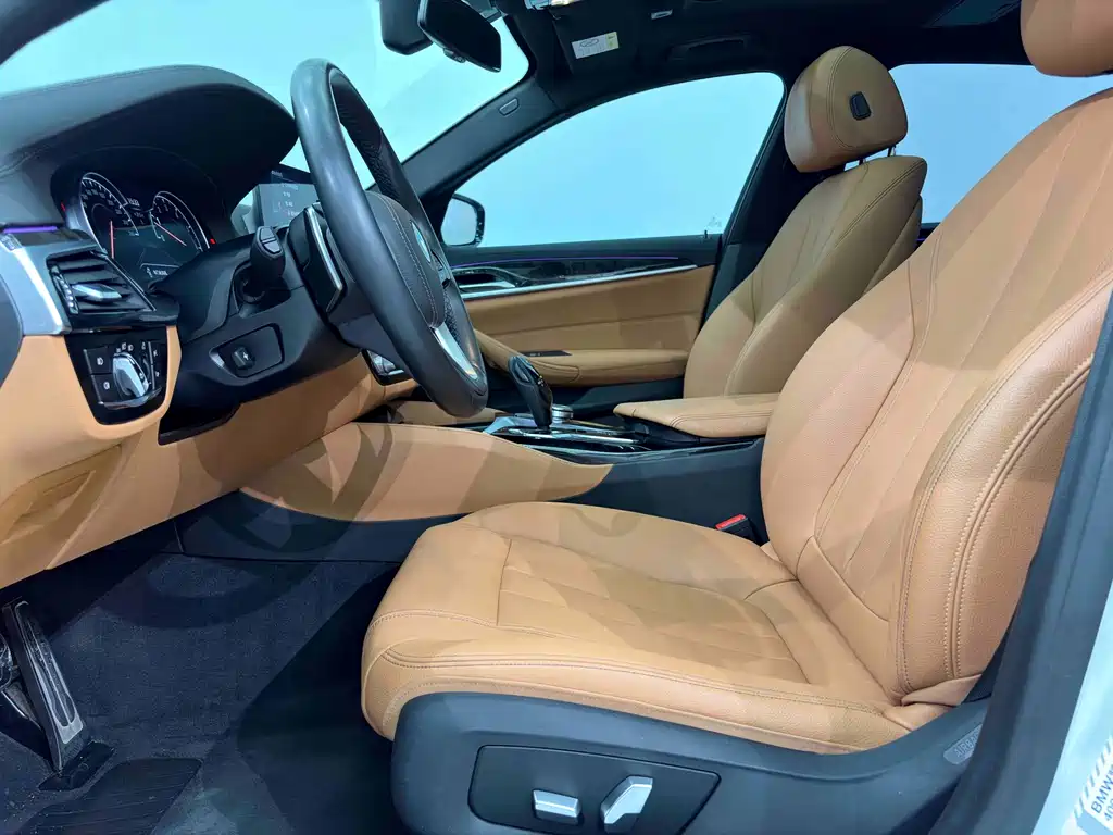 BMW 5 Series 2018 facelift 530Li leading M sports package купить на сайте DeffCars