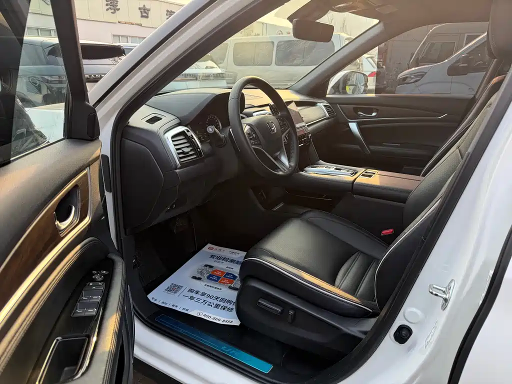 Honda UR-V 2017 370TURBO four-wheel drive exclusive version National V купить на сайте DeffCars
