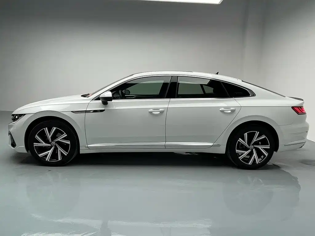 FAW-Volkswagen CC 2021 330TSI Dazzling Edition купить на сайте DeffCars