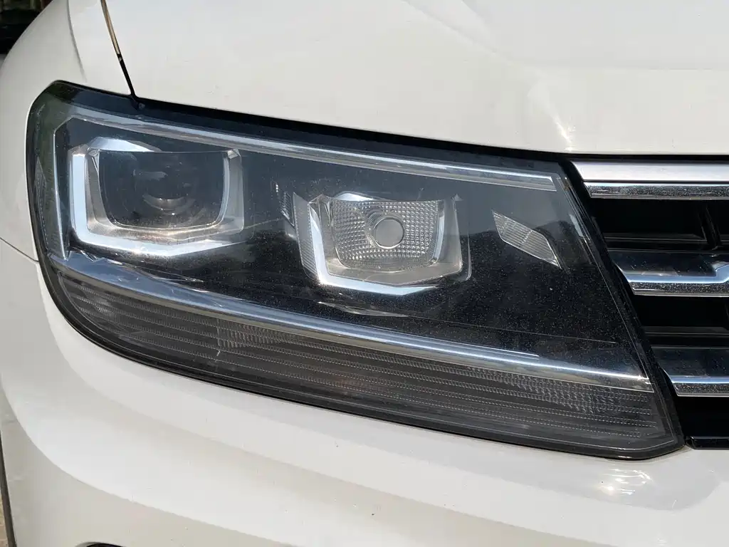 Tiguan L 2021 330TSI automatic two-wheel drive R-Line version купить на сайте DeffCars