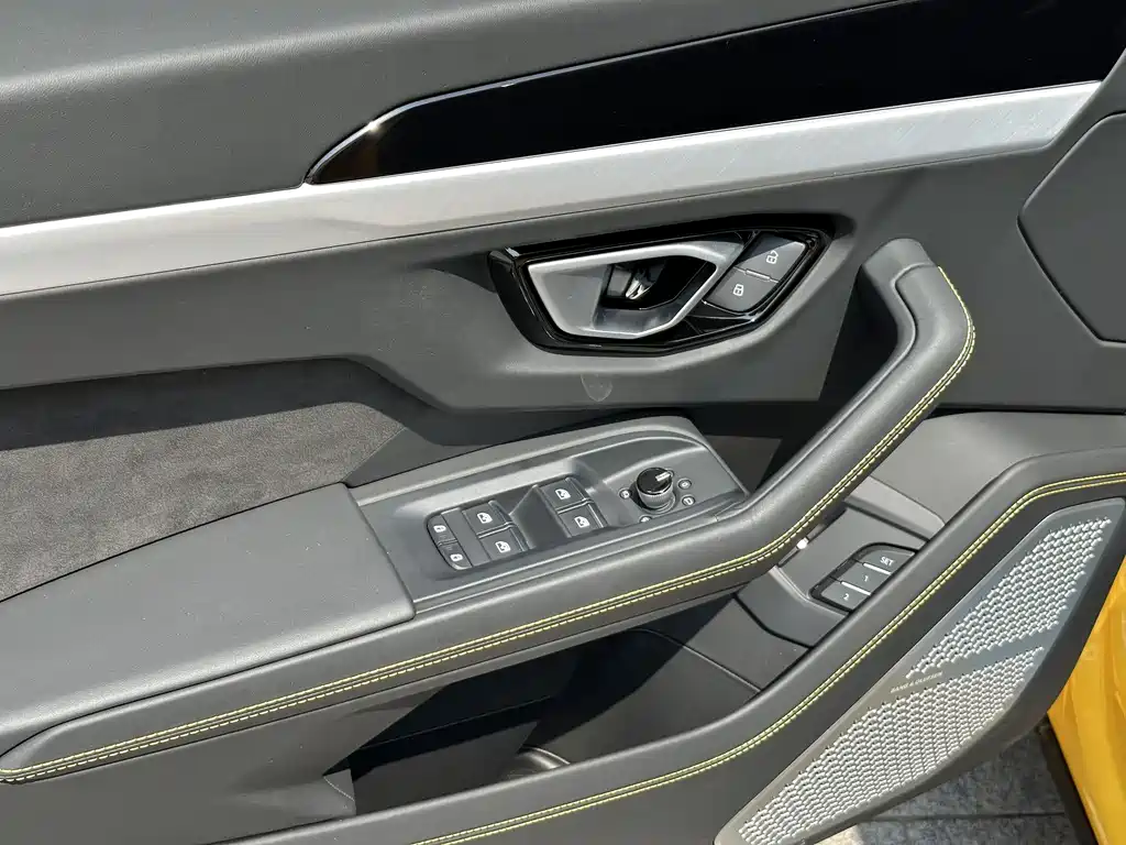 Urus 2021 4.0T V8 купить на сайте DeffCars