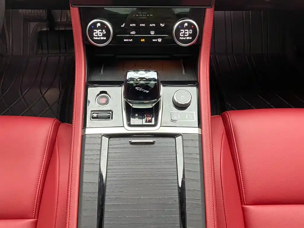 Jaguar XFL 2022 XFL 2.0T P250 two-wheel drive elite sports version купить на сайте DeffCars