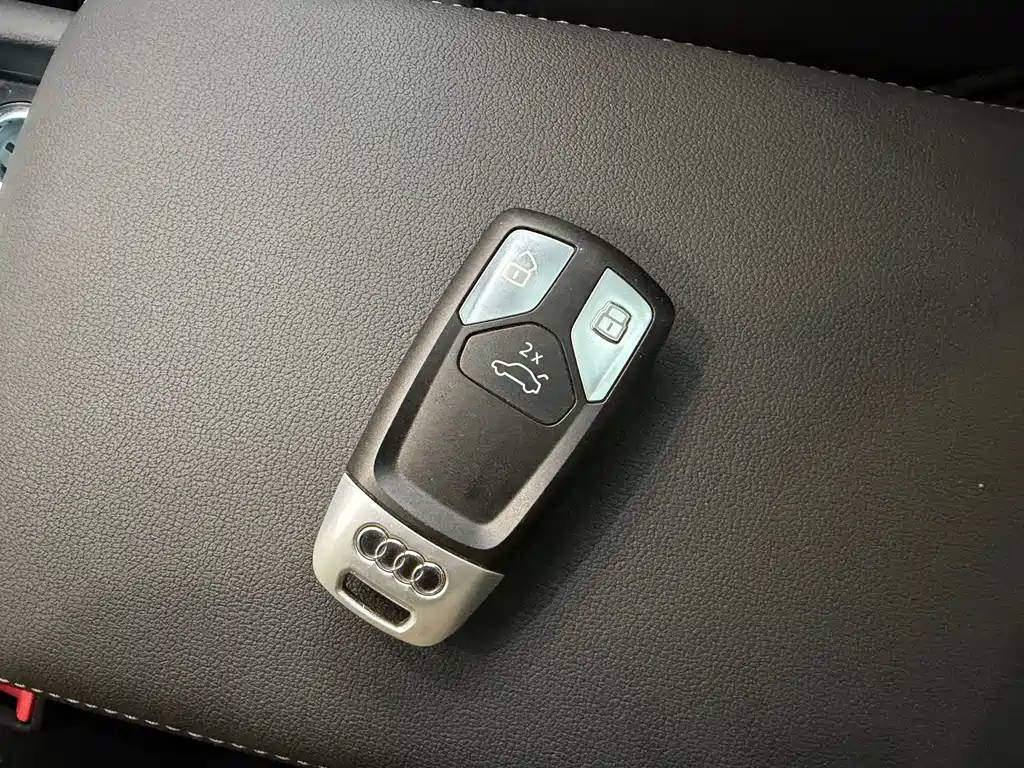 Audi A4L 2022 40 TFSI luxury and dynamic model купить на сайте DeffCars