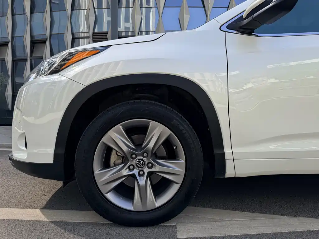 Highlander 2018 2.0T four-wheel drive luxury version 7 seats National V купить на сайте DeffCars