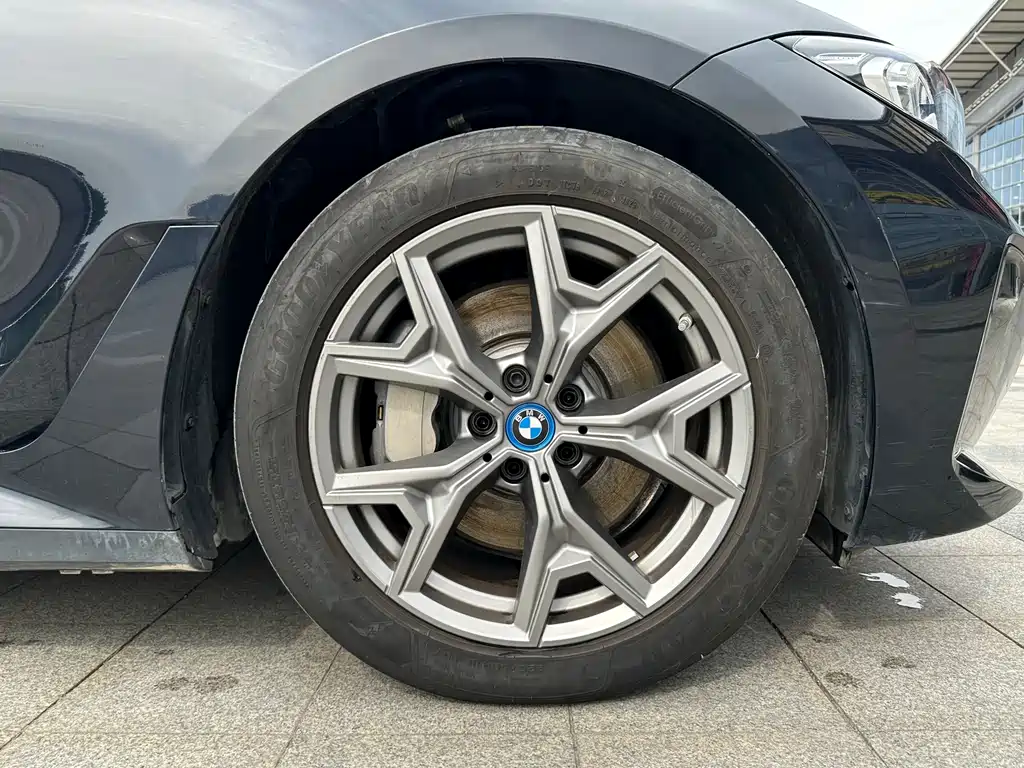 BMW i3 2024 eDrive 35 L купить на сайте DeffCars