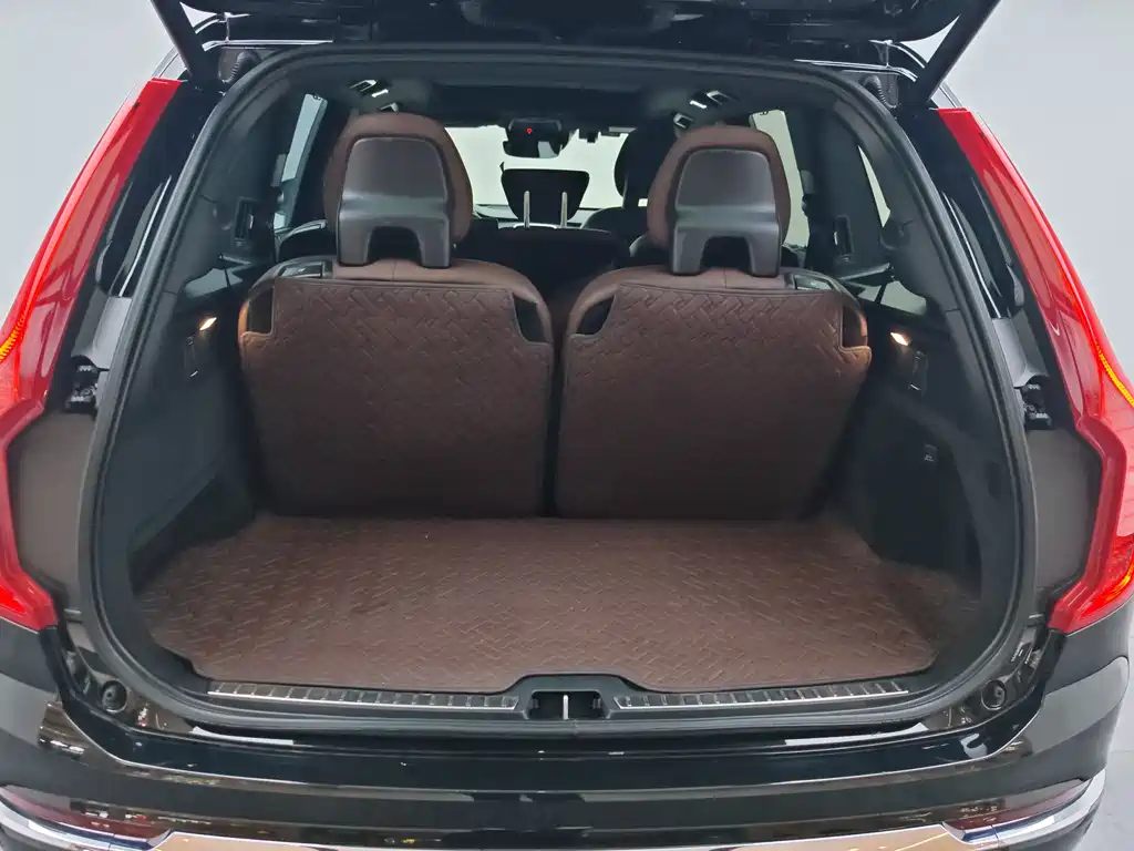 Volvo XC90 2022 B6 Zhiyi Luxury Edition 7 seats купить на сайте DeffCars