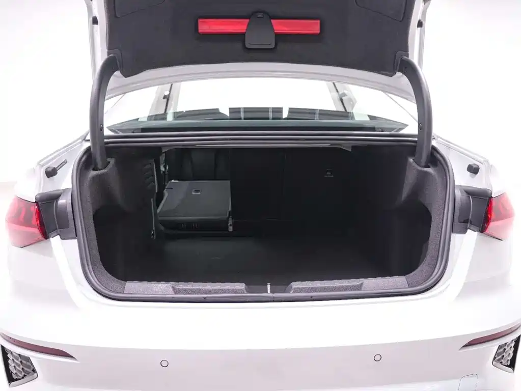 Audi A3 2024 A3L Limousine 35 TFSI Fashionable and Sporty купить на сайте DeffCars