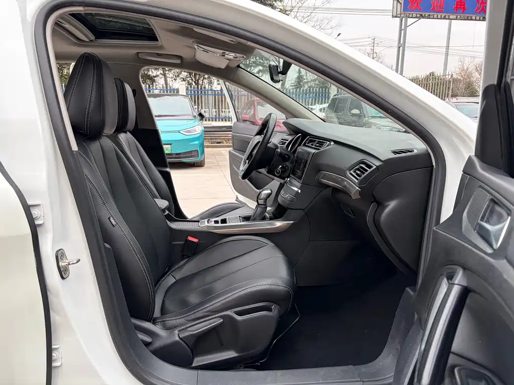 Peugeot 408 2016 1.6T automatic luxury version купить на сайте DeffCars