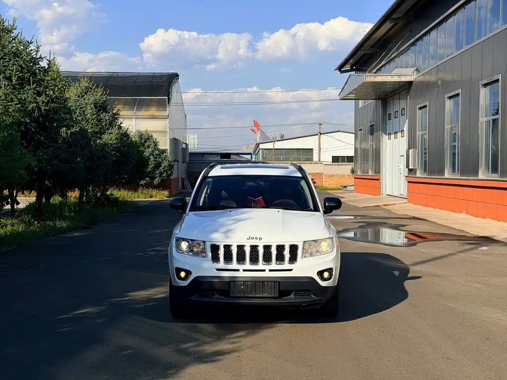 Compass imported 2014 facelift 2.4L four-wheel drive luxury version купить на сайте DeffCars
