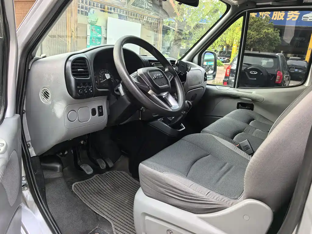 Teshun 2019 2.8T commercial short-axle mid-top 6-seater National VI JX493 купить на сайте DeffCars
