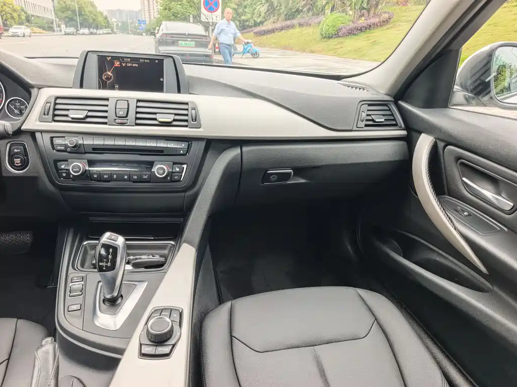 BMW 3 Series 2015 320i Super Joy Edition Stylish Model купить на сайте DeffCars