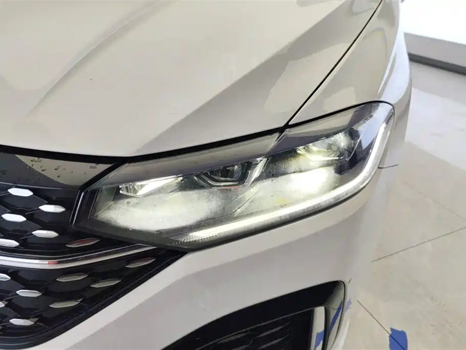 Lavida 2024 1.5L Automatic Starry Sky Five Million Edition купить на сайте DeffCars