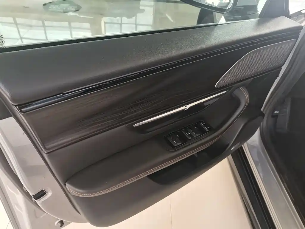 Xpeng P7 2022 480G купить на сайте DeffCars