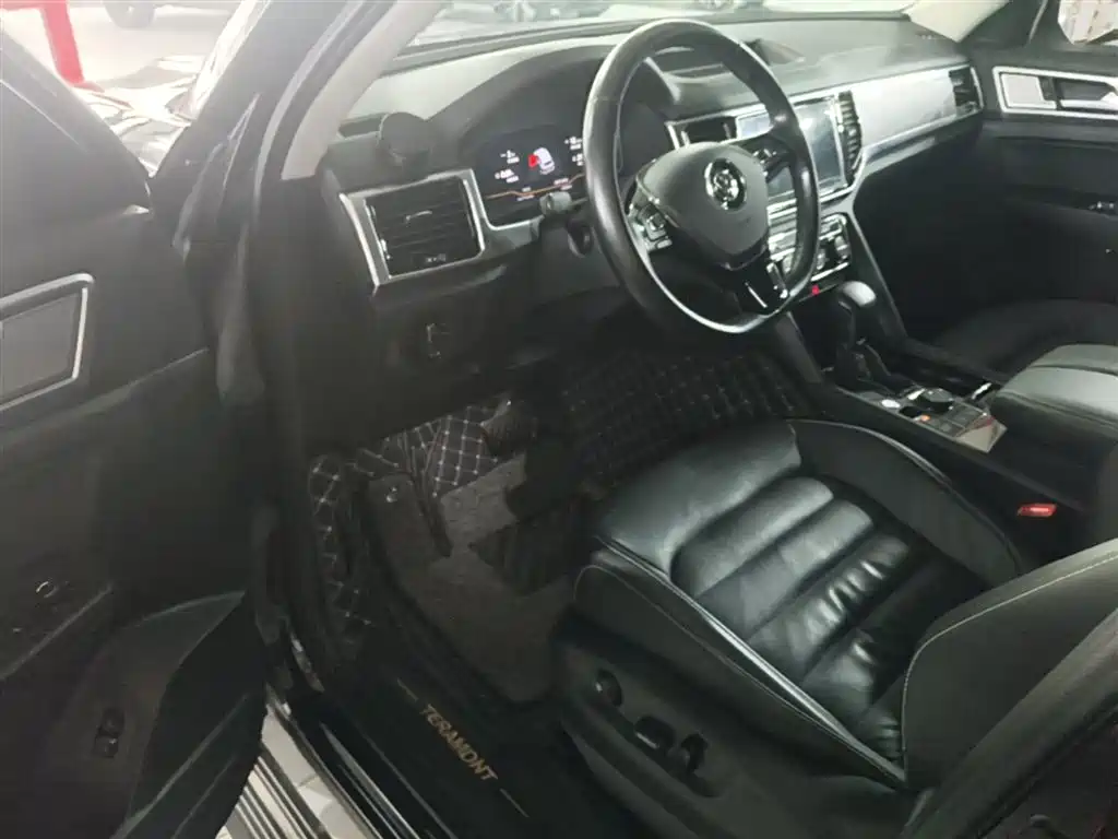 Touron 2020 380TSI four-wheel drive luxury version National VI купить на сайте DeffCars
