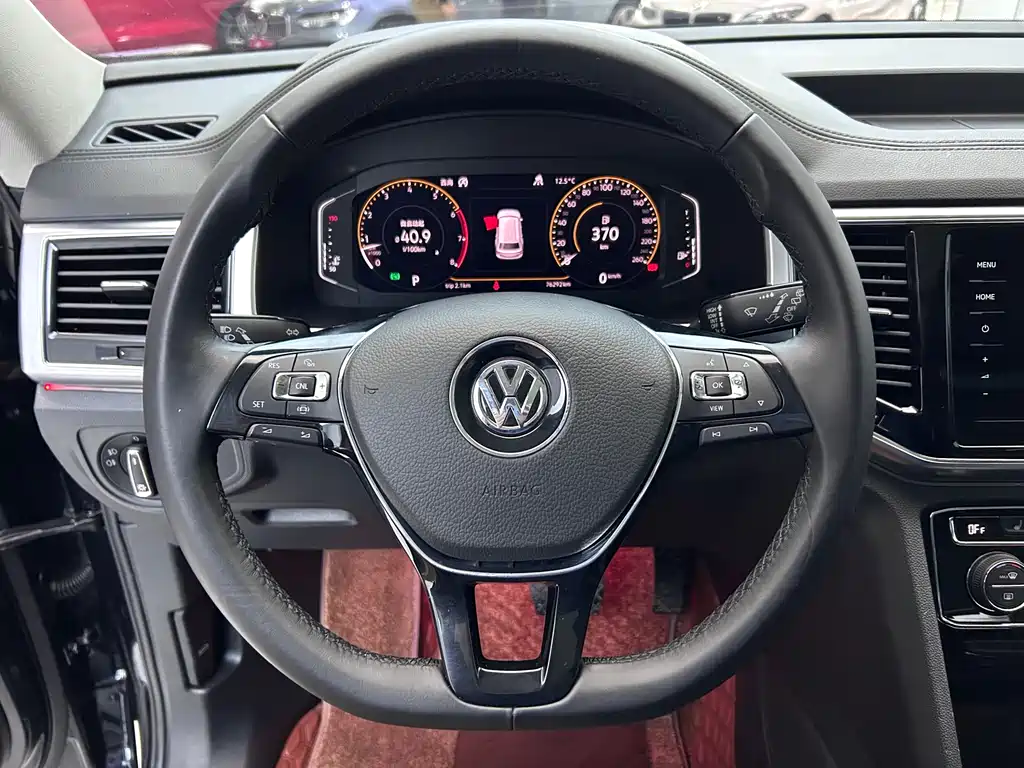 Touron 2020 380TSI four-wheel drive luxury version National VI купить на сайте DeffCars