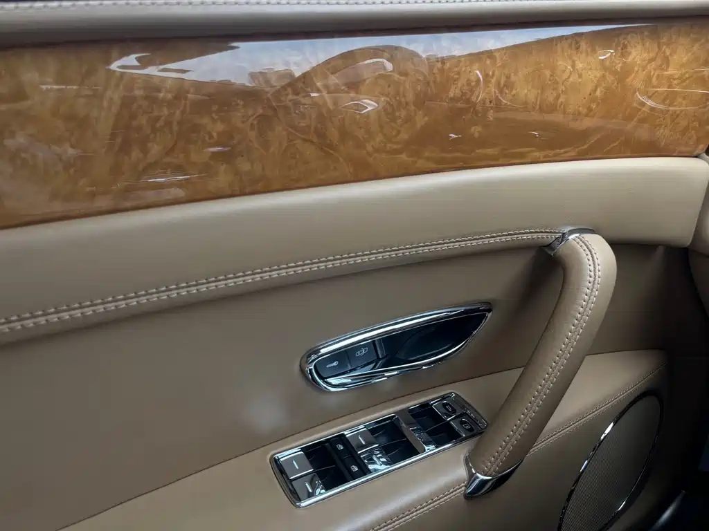 Flying Spur 2017 4.0T V8 S Standard Edition купить на сайте DeffCars