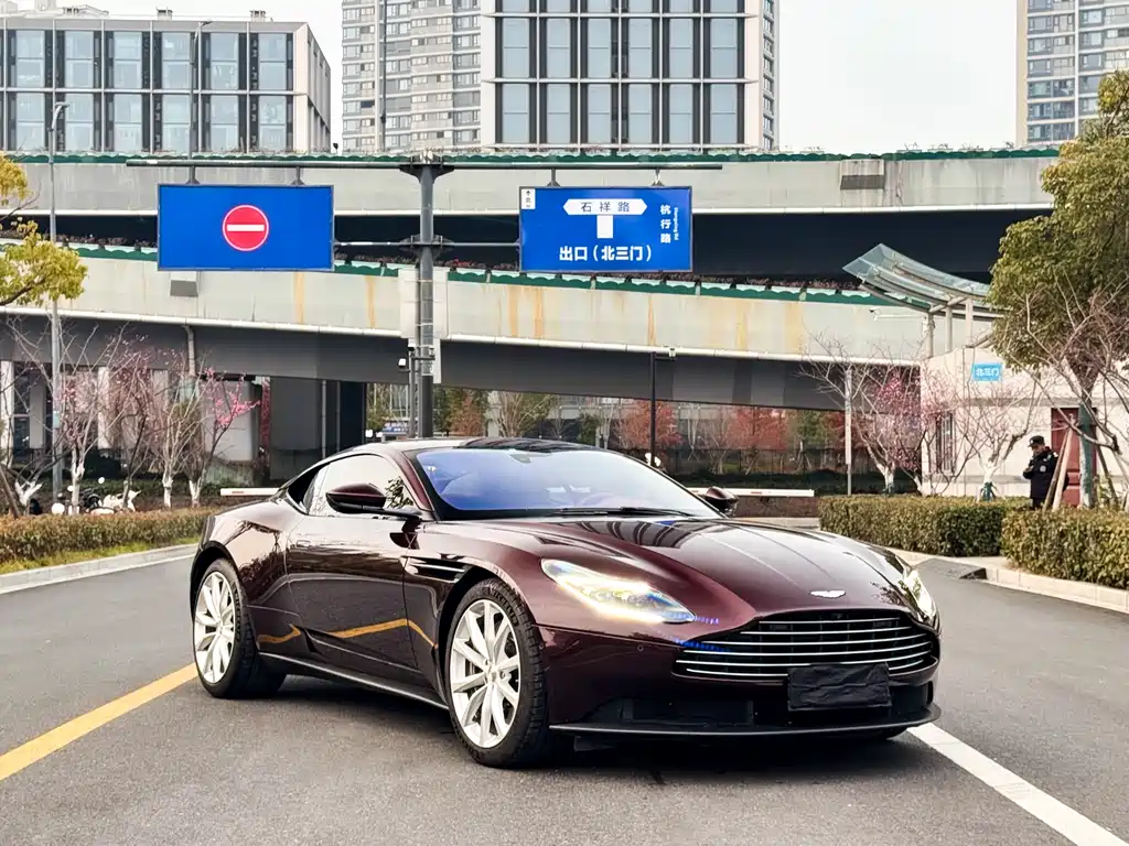 Aston Martin DB11 2019 4.0T V8 Coupe купить на сайте DeffCars
