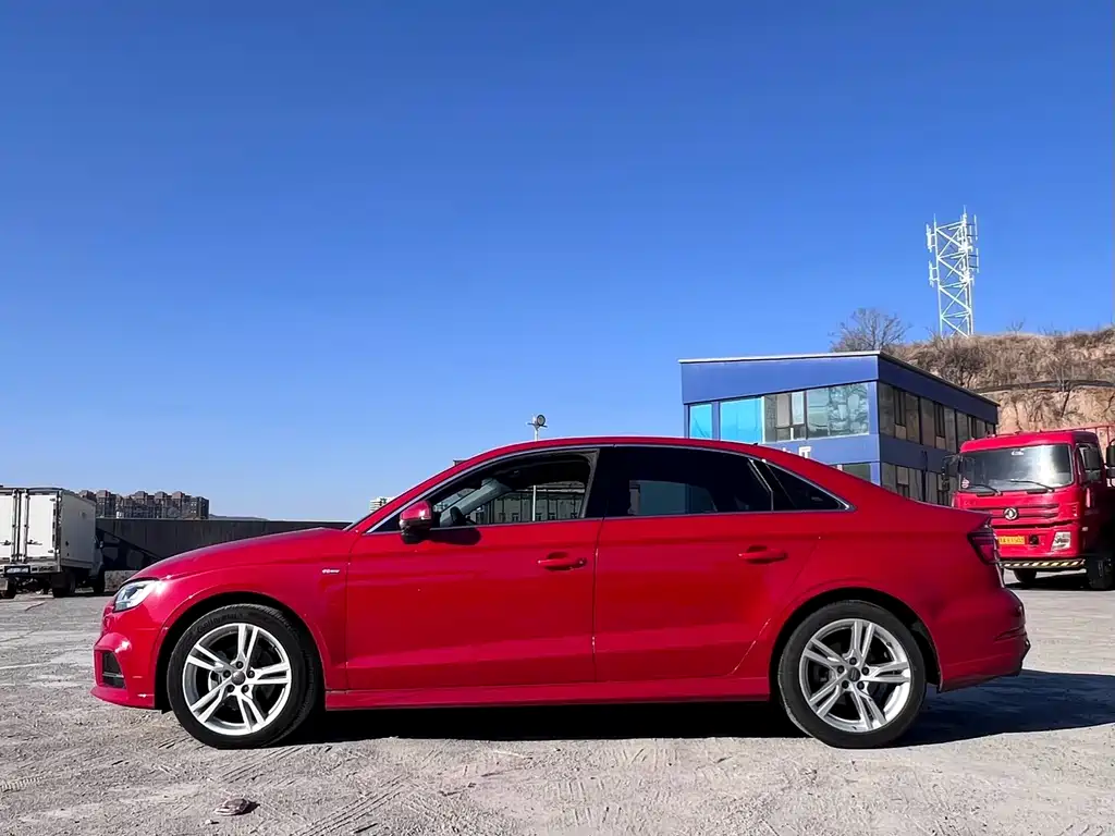 Audi A3 2019 Limousine 35 TFSI Fashion Type National VI купить на сайте DeffCars