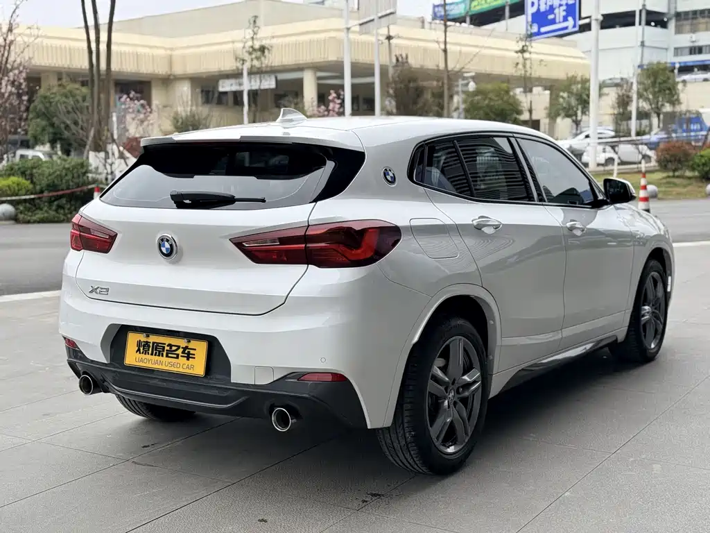 BMW X2 2021 sDrive25i leading M sports package купить на сайте DeffCars