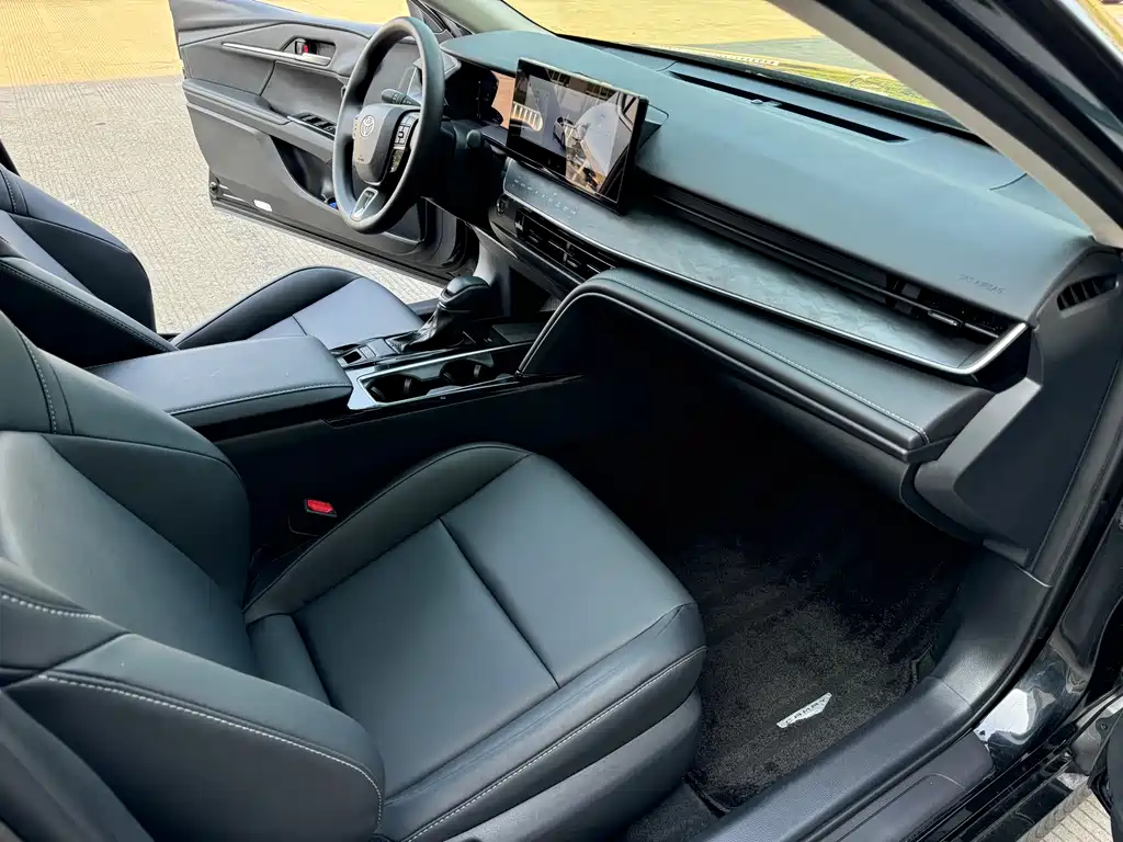 Camry 2024 Dual Engine 2.0HE Elite Edition купить на сайте DeffCars