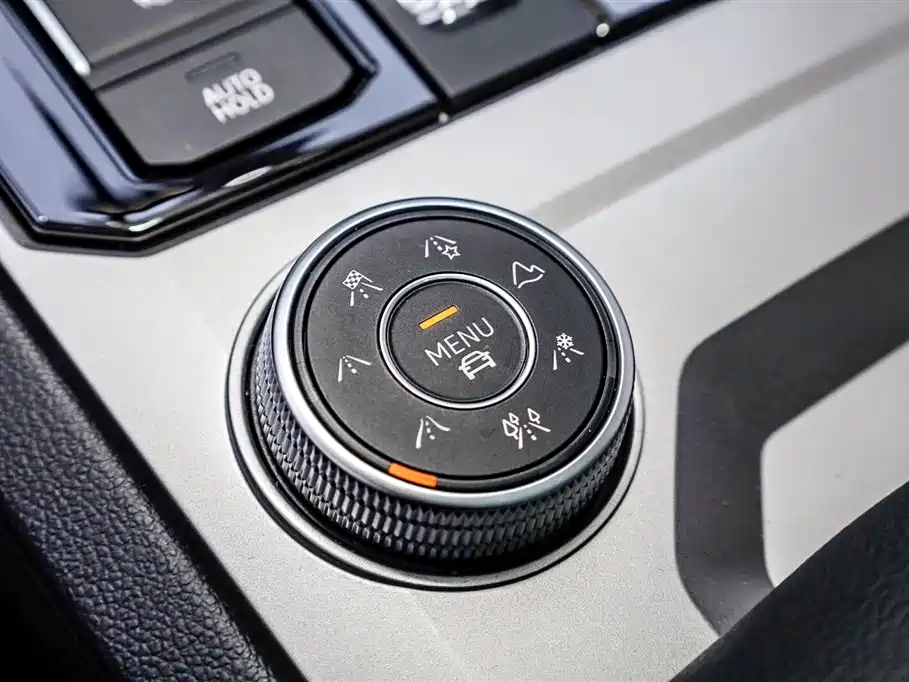 Touareg 2023 3.0TSI Ruixiang Edition Obsidian Sports Package купить на сайте DeffCars