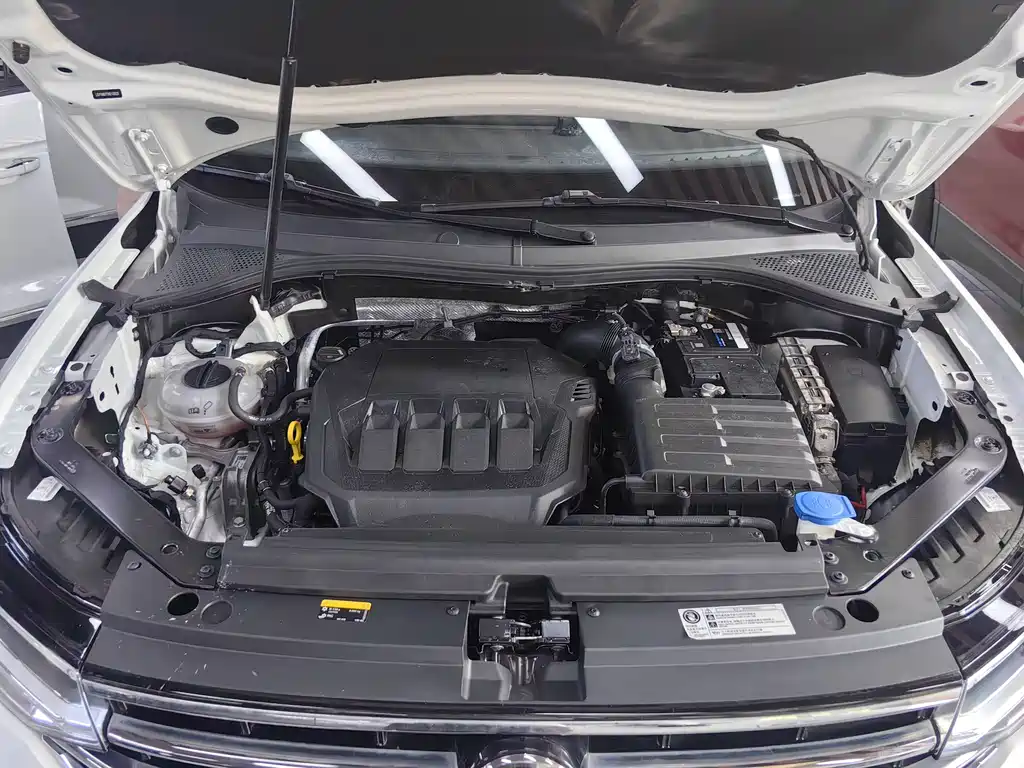 Tiguan L 2022 330TSI automatic two-wheel drive comfort version купить на сайте DeffCars