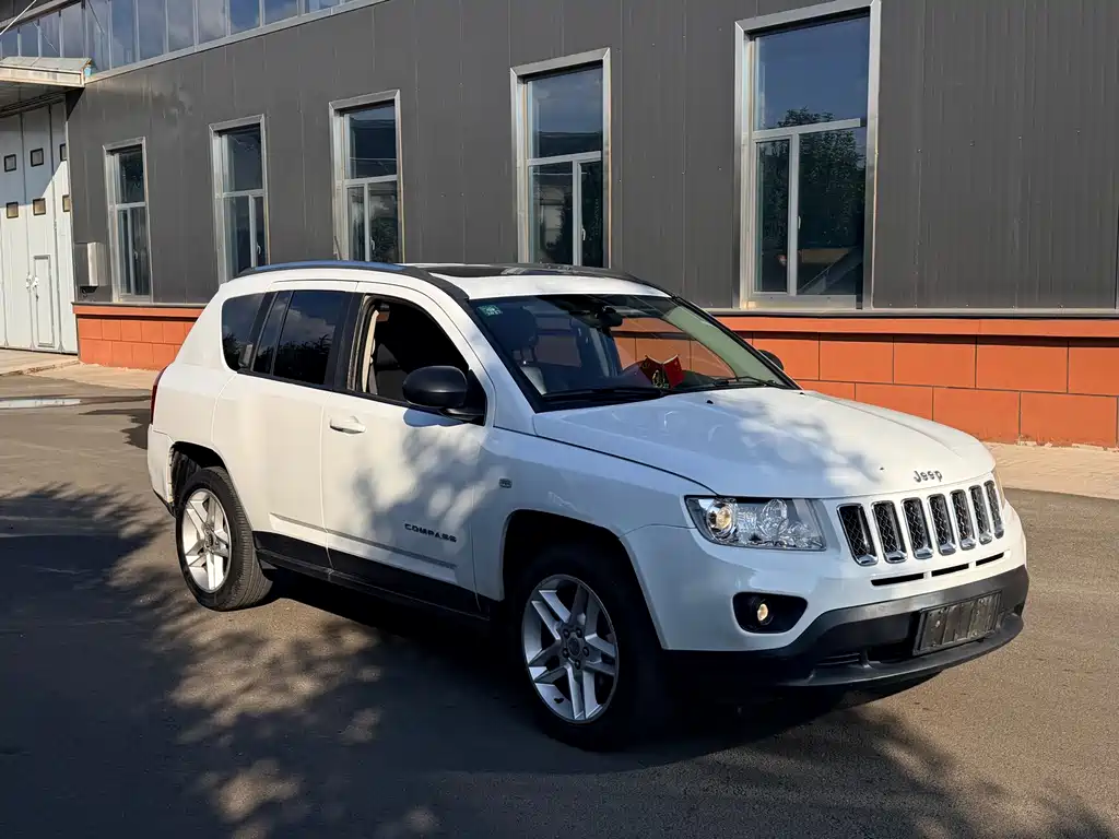 Compass imported 2014 facelift 2.4L four-wheel drive luxury version купить на сайте DeffCars
