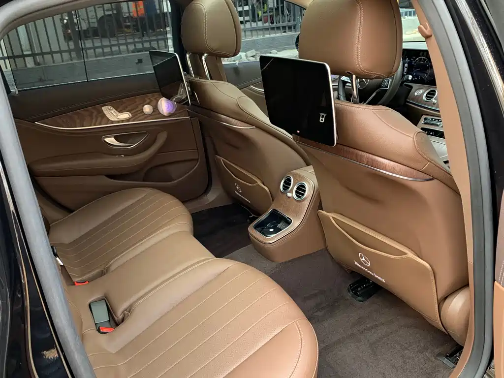 Mercedes-Benz E-Class 2023 E 300 L Luxury Model купить на сайте DeffCars