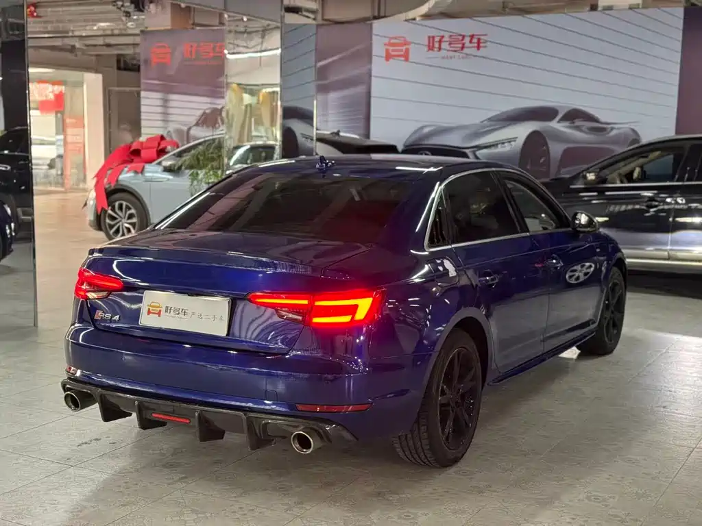 Audi A4L 2018 30th Anniversary Model 40 TFSI Enterprising купить на сайте DeffCars