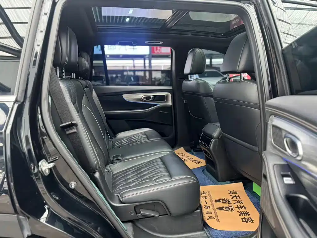 Trumpchi GS8 2022 Pilot Series 2.0TGDI 2WD Luxury Connected Edition (seven seats) купить на сайте DeffCars