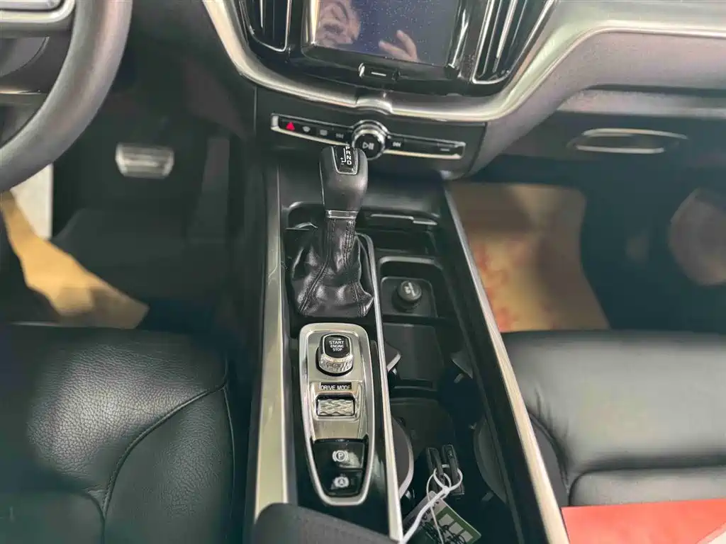 Volvo XC60 2019 T5 Four-wheel Drive Smart Edition National VI купить на сайте DeffCars