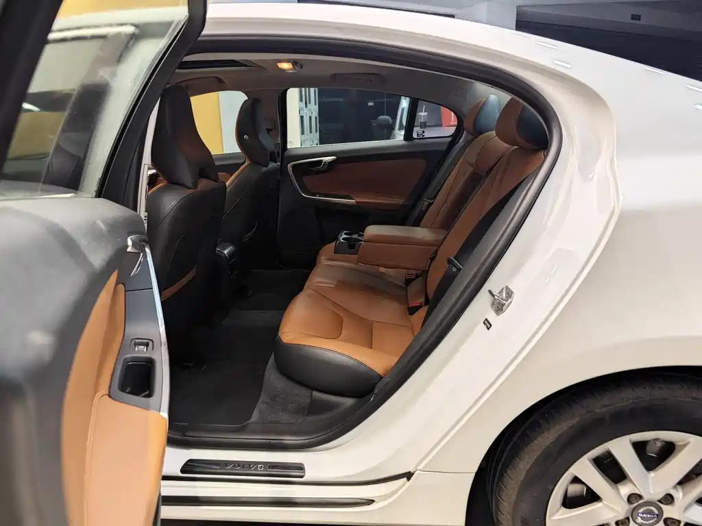 Volvo S60 2018 S60L T3 Smart Edition купить на сайте DeffCars