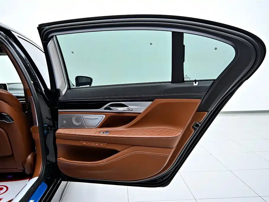 BMW 7 Series 2019 facelift 740Li xDrive Executive M Sports Package купить на сайте DeffCars