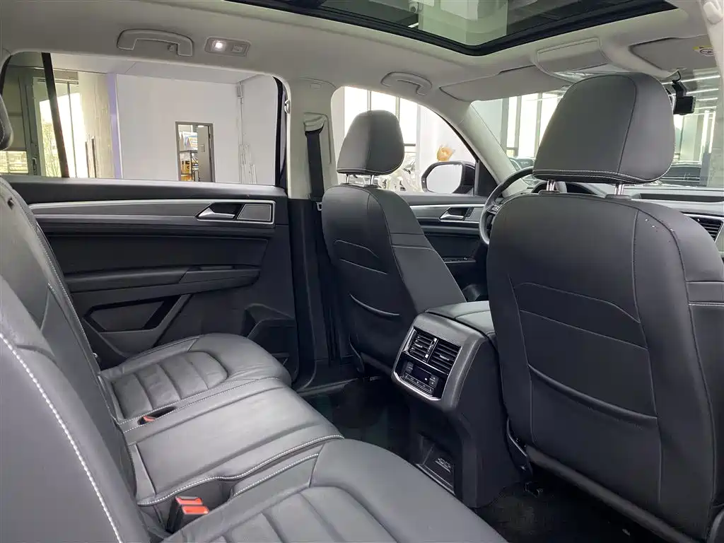 Touron 2020 380TSI four-wheel drive luxury version National V купить на сайте DeffCars