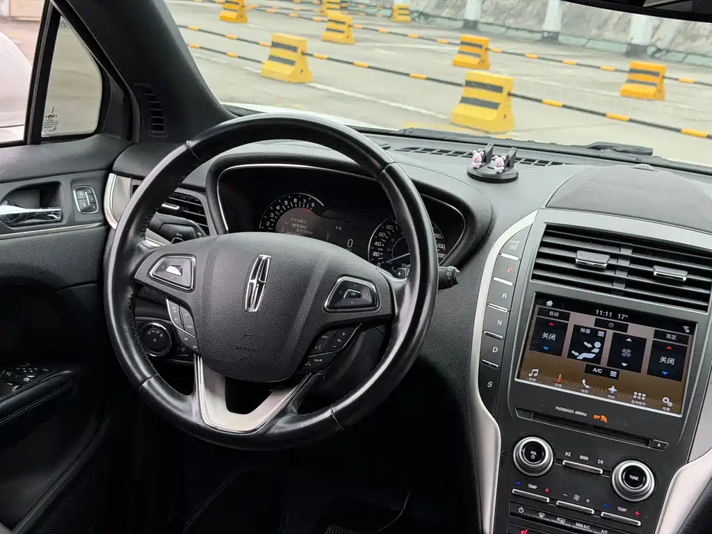Lincoln MKC 2017 2.0T 2WD Exclusive Edition купить на сайте DeffCars