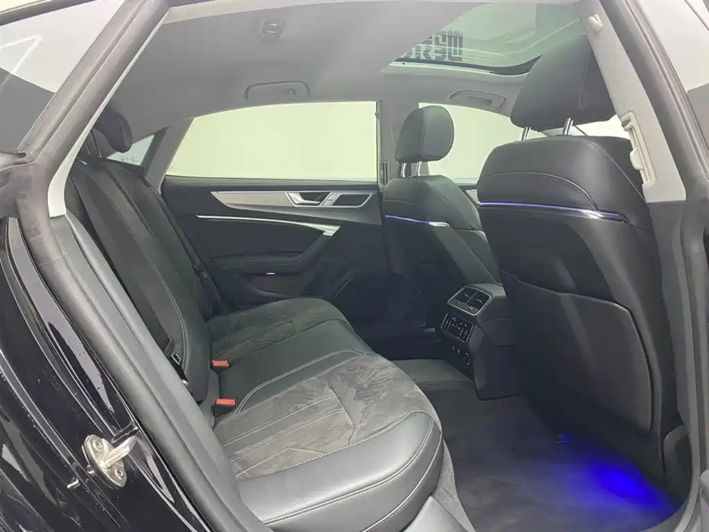 Audi A7L 2024 45 TFSI luxury model купить на сайте DeffCars