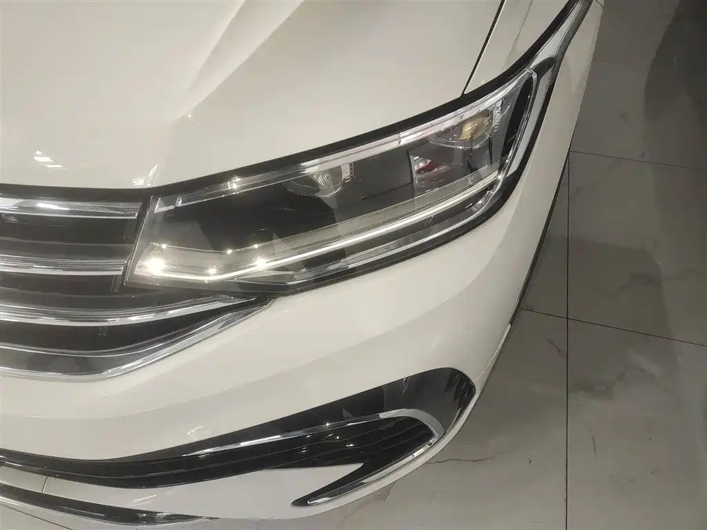 Tiguan L 2022 330TSI automatic two-wheel drive R-Line version купить на сайте DeffCars