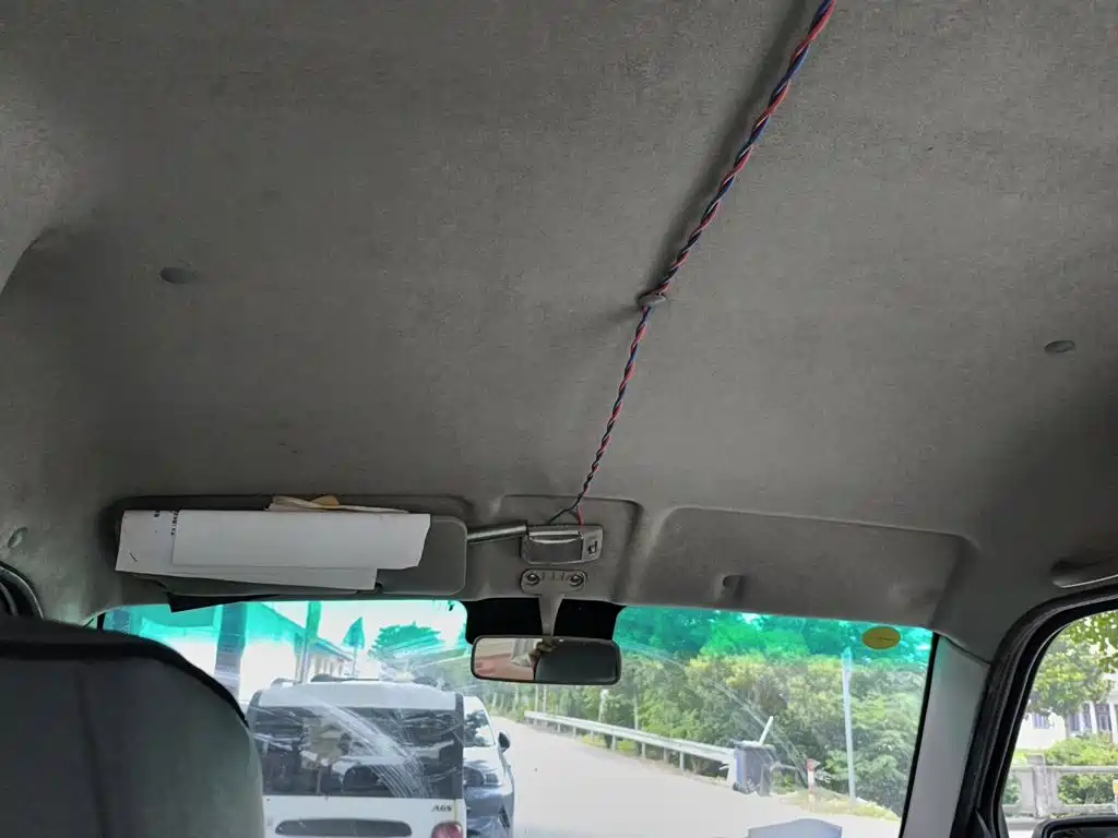 Hiace X30 2023 1.5L super luxury bus 5/6/7 seats non-air conditioning version SWC15M купить на сайте DeffCars
