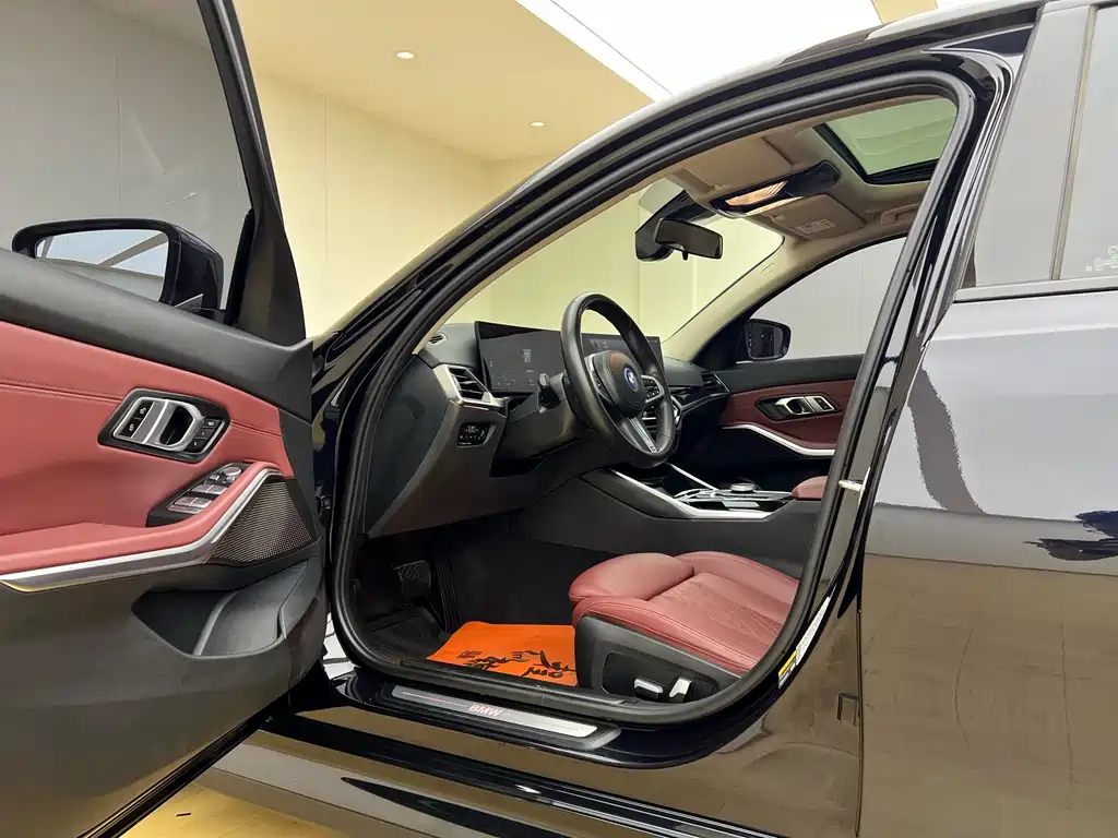 BMW i3 2022 eDrive 35L купить на сайте DeffCars