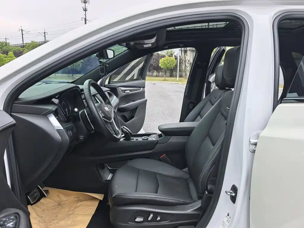 Cadillac XT5 2022 2.0T four-wheel drive luxury model купить на сайте DeffCars