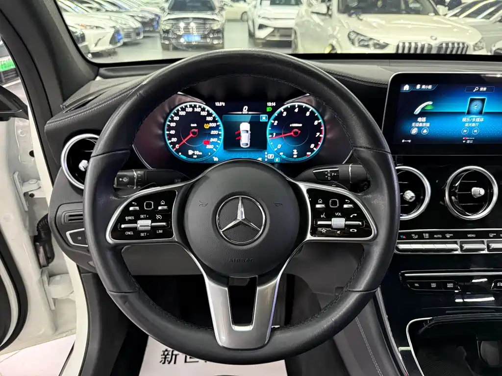 Mercedes-Benz GLC Coupe 2021 GLC 260 4MATIC Coupe SUV купить на сайте DeffCars