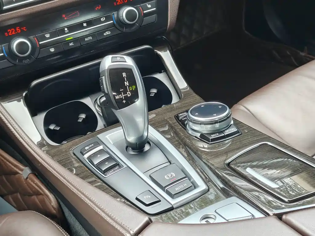 BMW 5 Series 2014 525Li Luxury Design Package купить на сайте DeffCars
