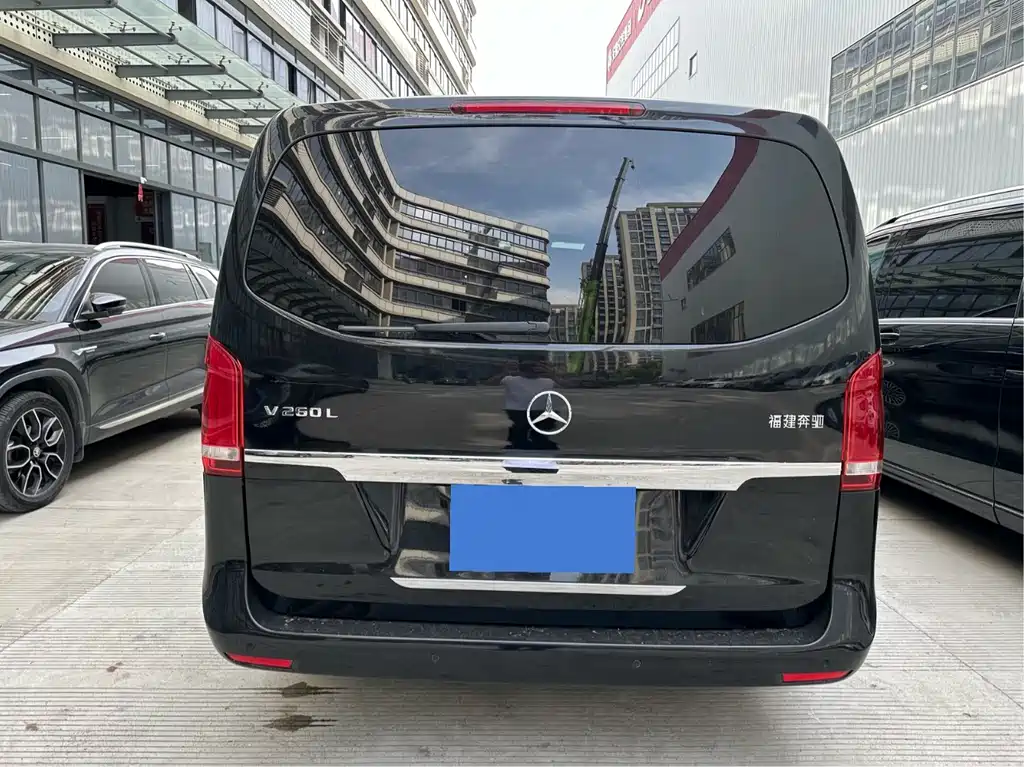 Mercedes-Benz V-Class 2017 V 260 L Premium Extended Edition купить на сайте DeffCars