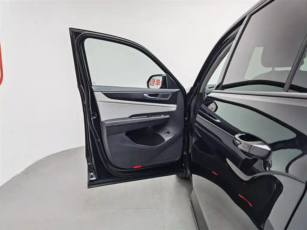 Touron 2023 380TSI four-wheel drive luxury version купить на сайте DeffCars