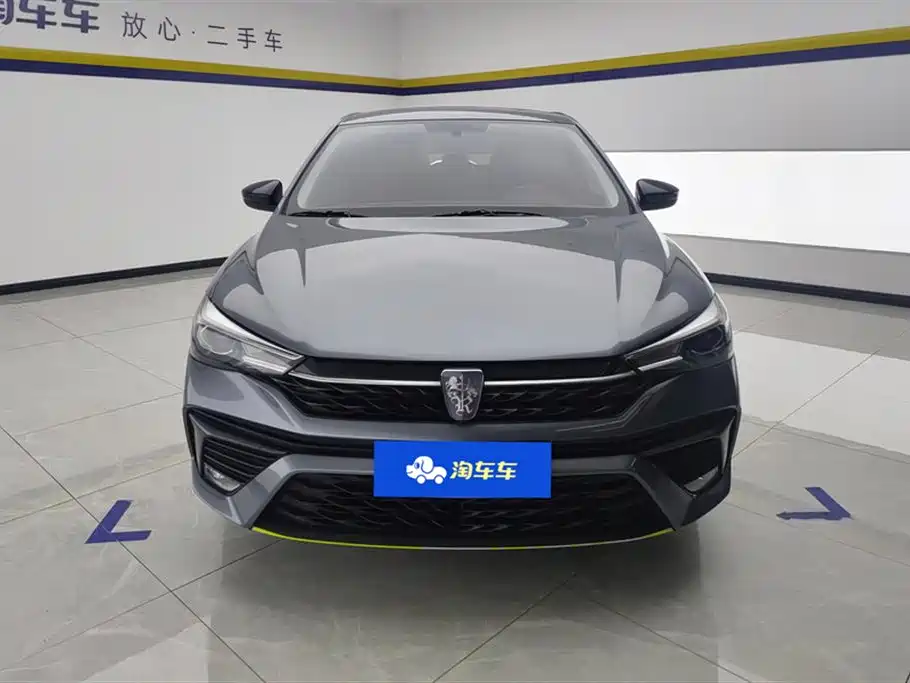 Roewe i5 2021 1.5L CVT Black Gold Edition купить на сайте DeffCars