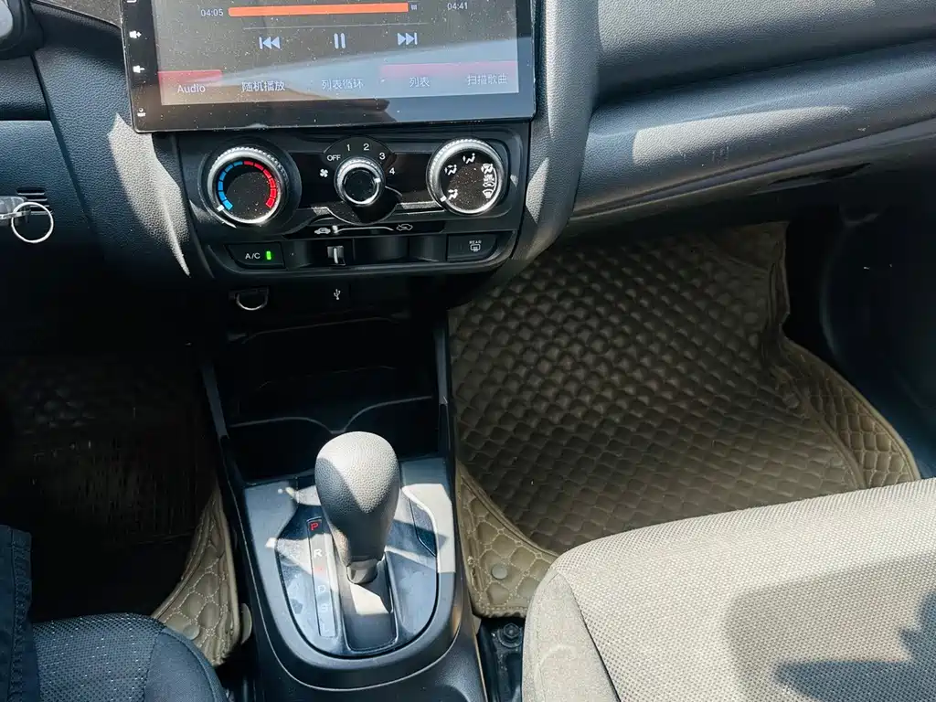 Fit 2016 1.5L LXS CVT comfort sunroof version купить на сайте DeffCars