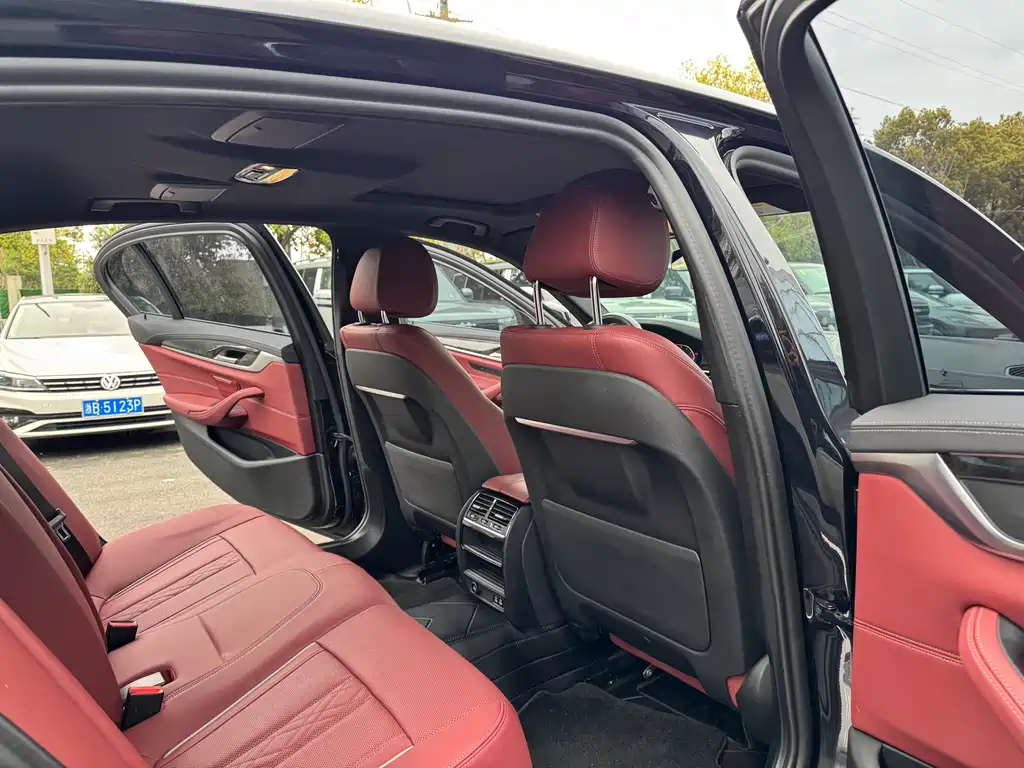 BMW 5 Series 2022 525Li M Sports Package купить на сайте DeffCars